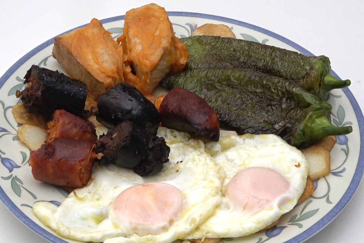 Plato de los Montes. Sabores tradicionales de la Sierra de Málaga