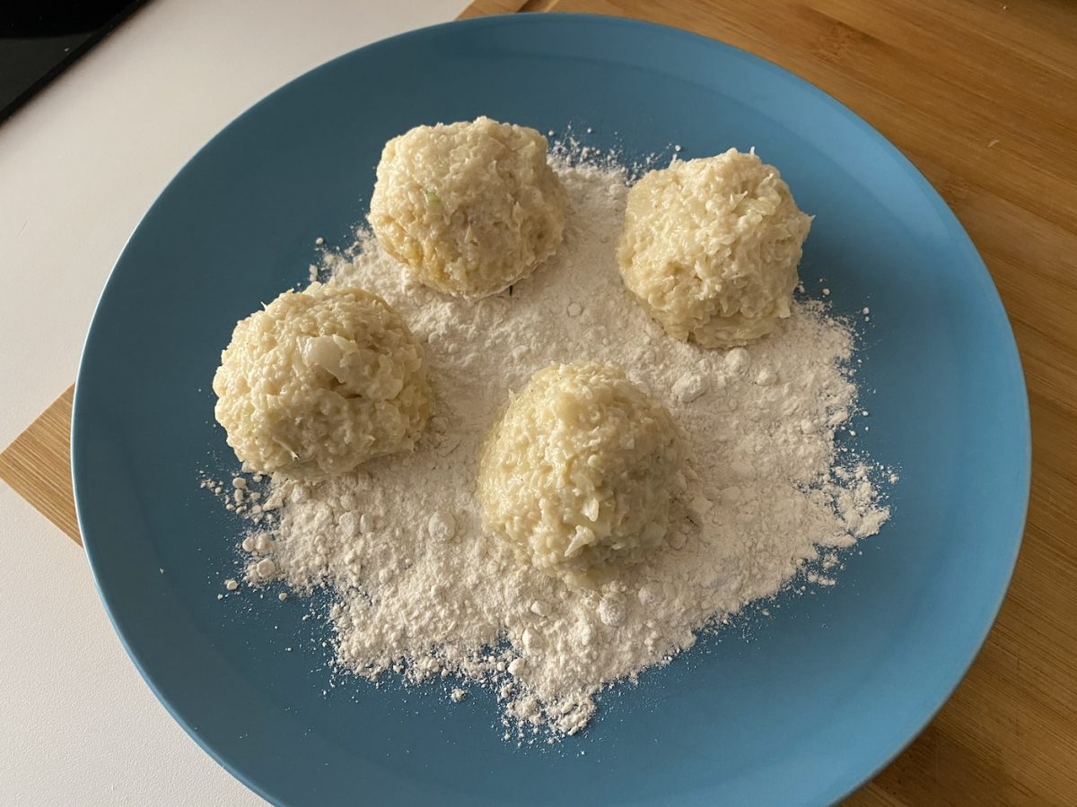 Tortitas de coliflor y queso. Una receta fácil, rápida y deliciosa