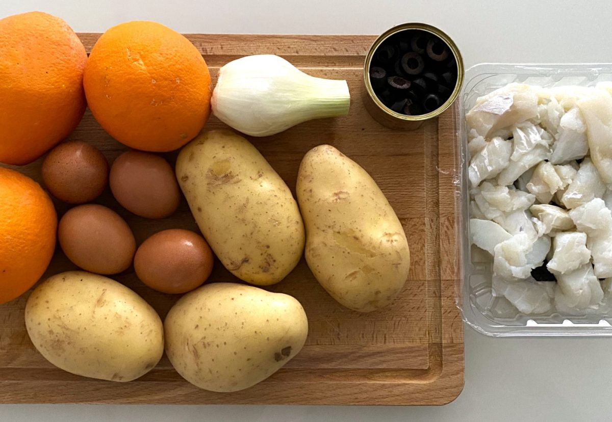 Ensalada malagueña de bacalao y naranja. Sencilla y sabrosa
