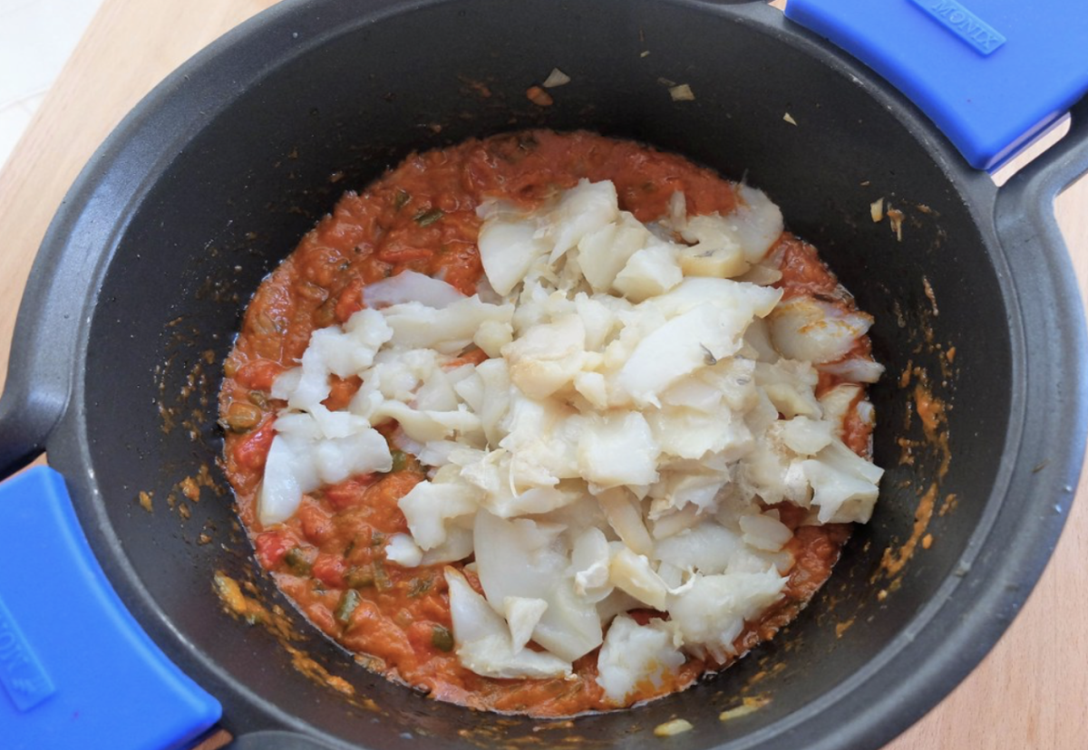 Bacalao al ajoarriero. receta tradicional paso a paso