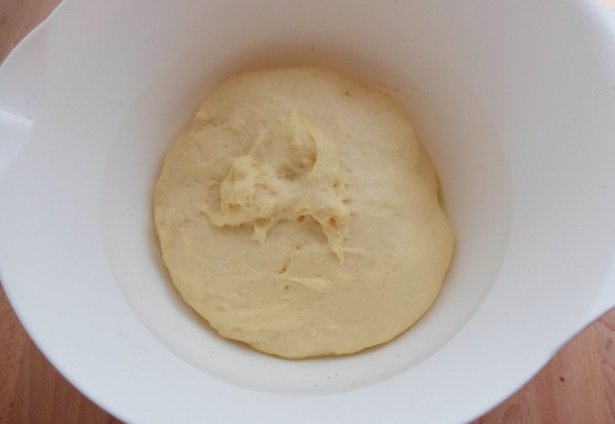Cómo hacer bollitos de leche con pepitas de chocolate