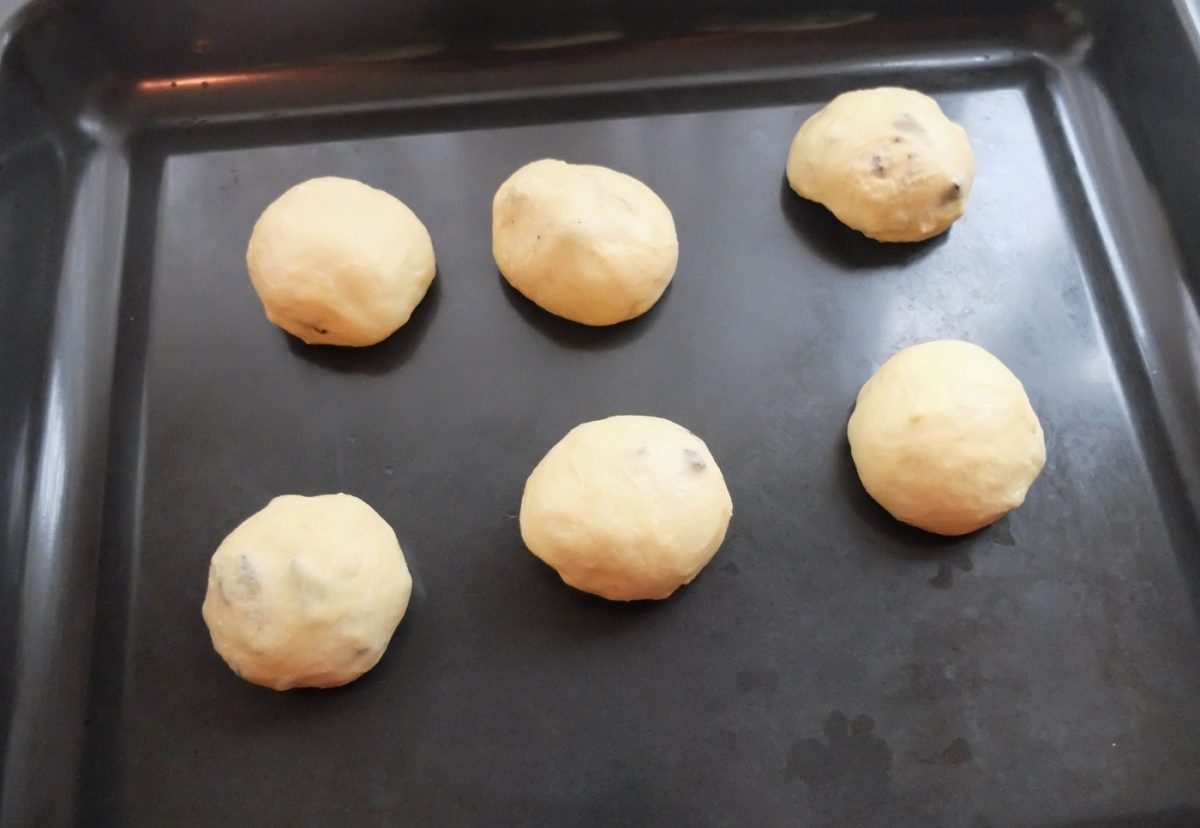 Cómo hacer bollitos de leche con pepitas de chocolate