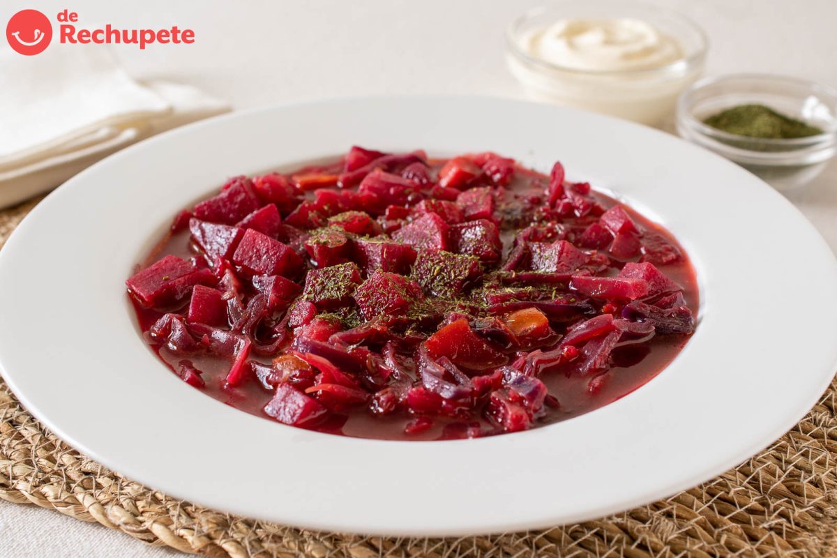 Sopa de remolacha Borsch. Receta tradicional ucraniana