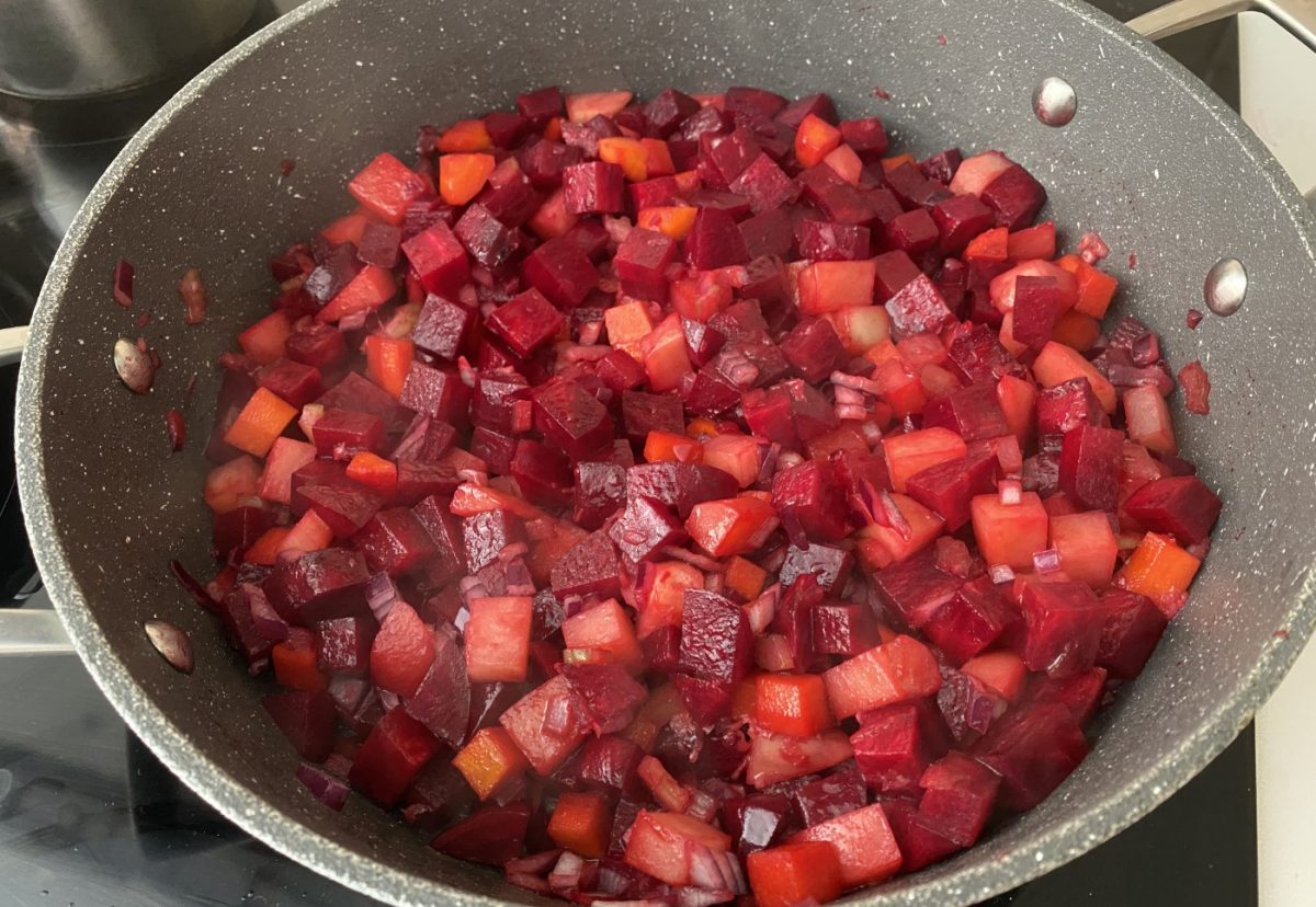 Borsch. Tradicional sopa de remolacha ucraniana
