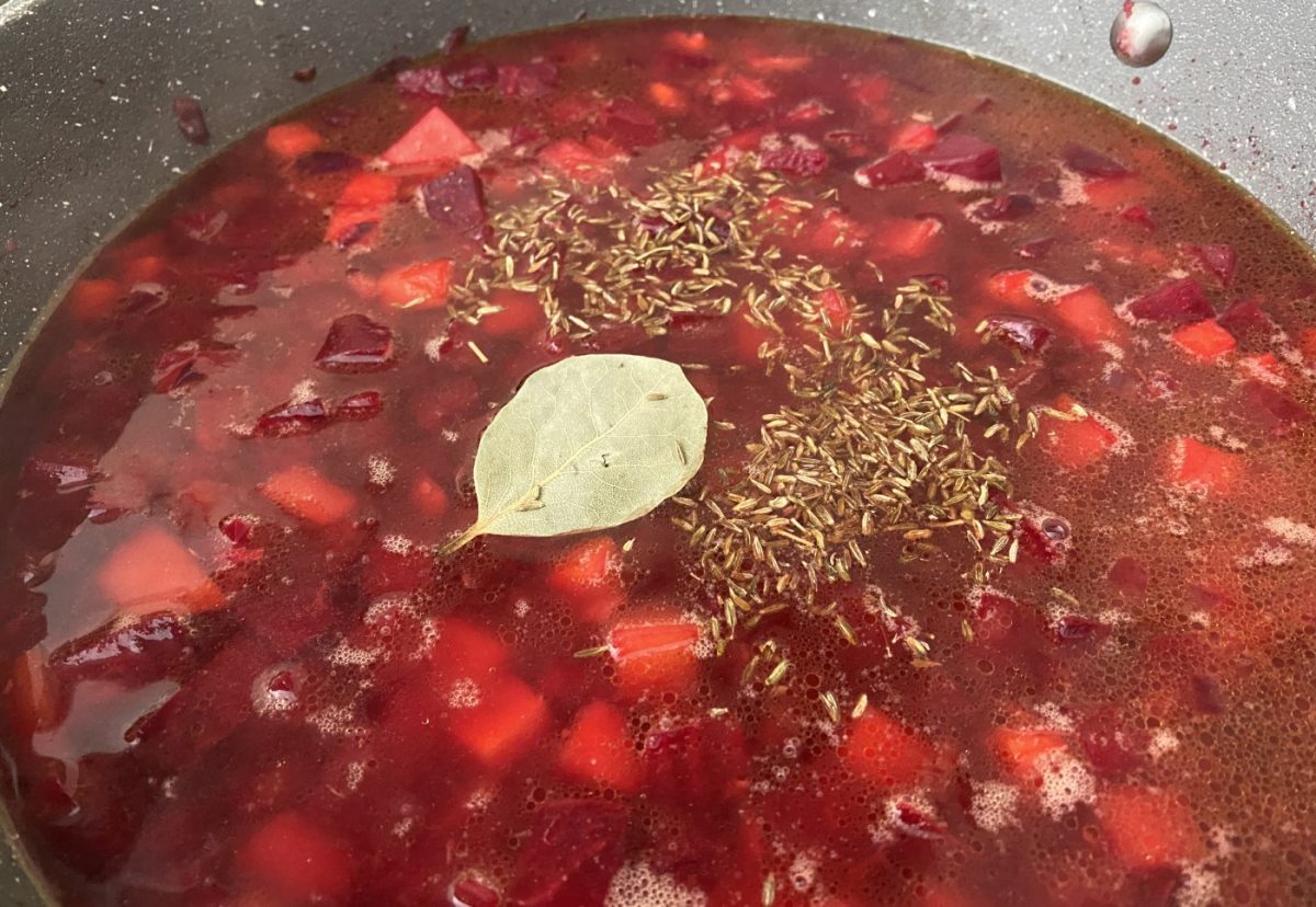 Borsch. Tradicional sopa de remolacha ucraniana