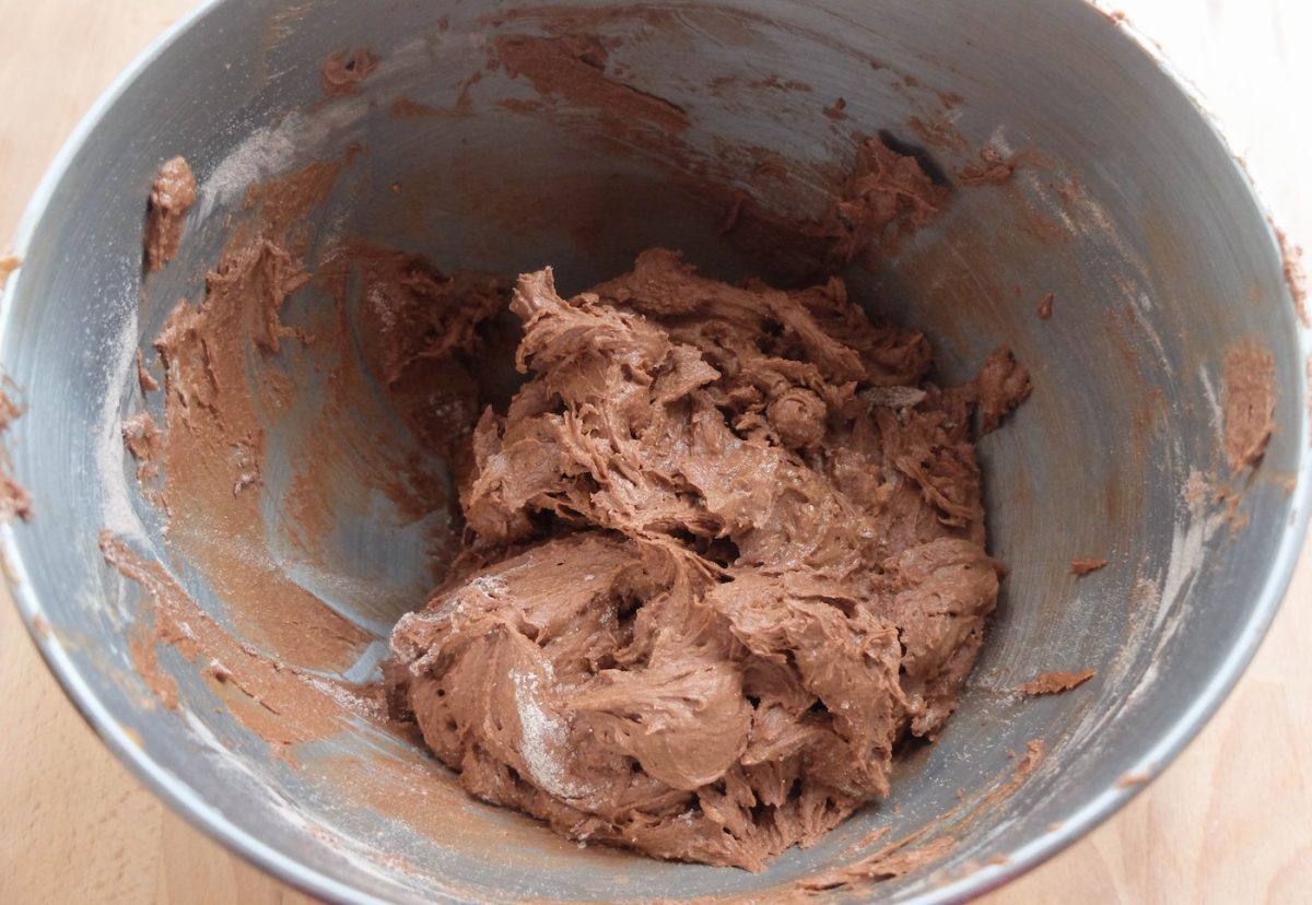 Brownie cookies de chocolate. Galletas con sabor a brownie