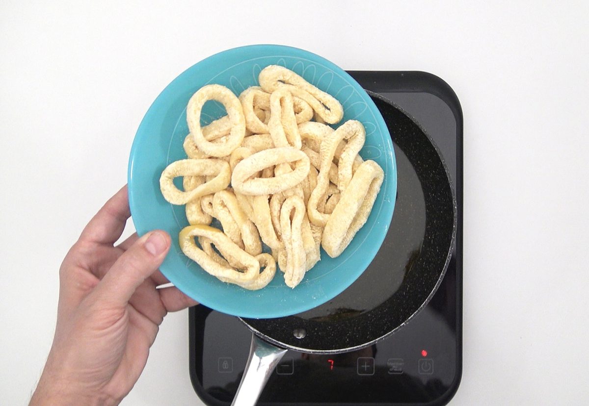 Calamares a la andaluza. Una receta fácil y rápida paso a paso