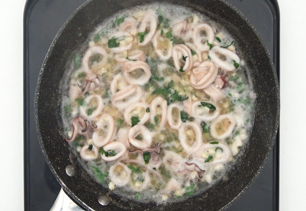 Calamares al ajillo, un clásico fácil y delicioso