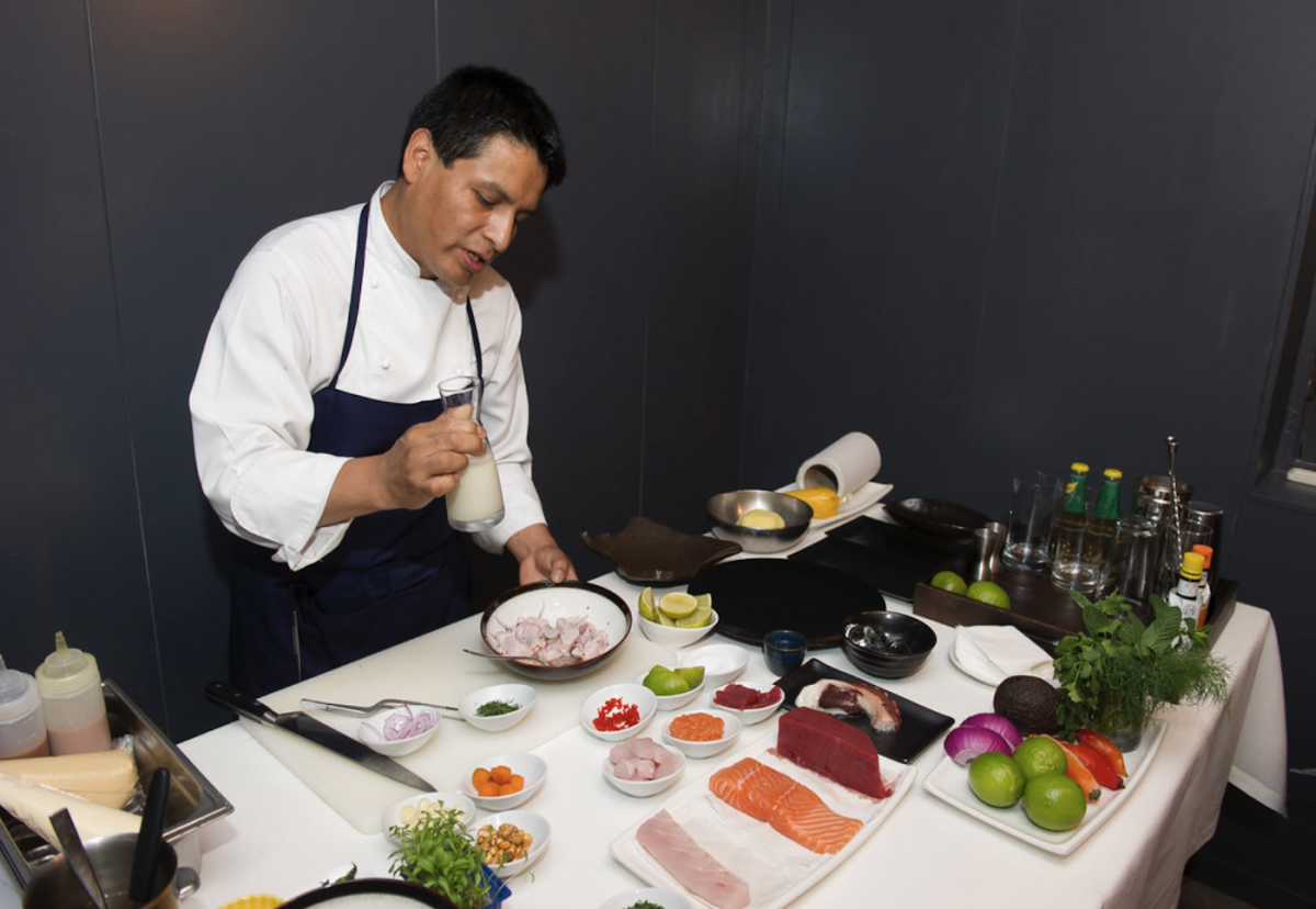 Cómo hacer un ceviche. receta tradicional peruana paso a paso