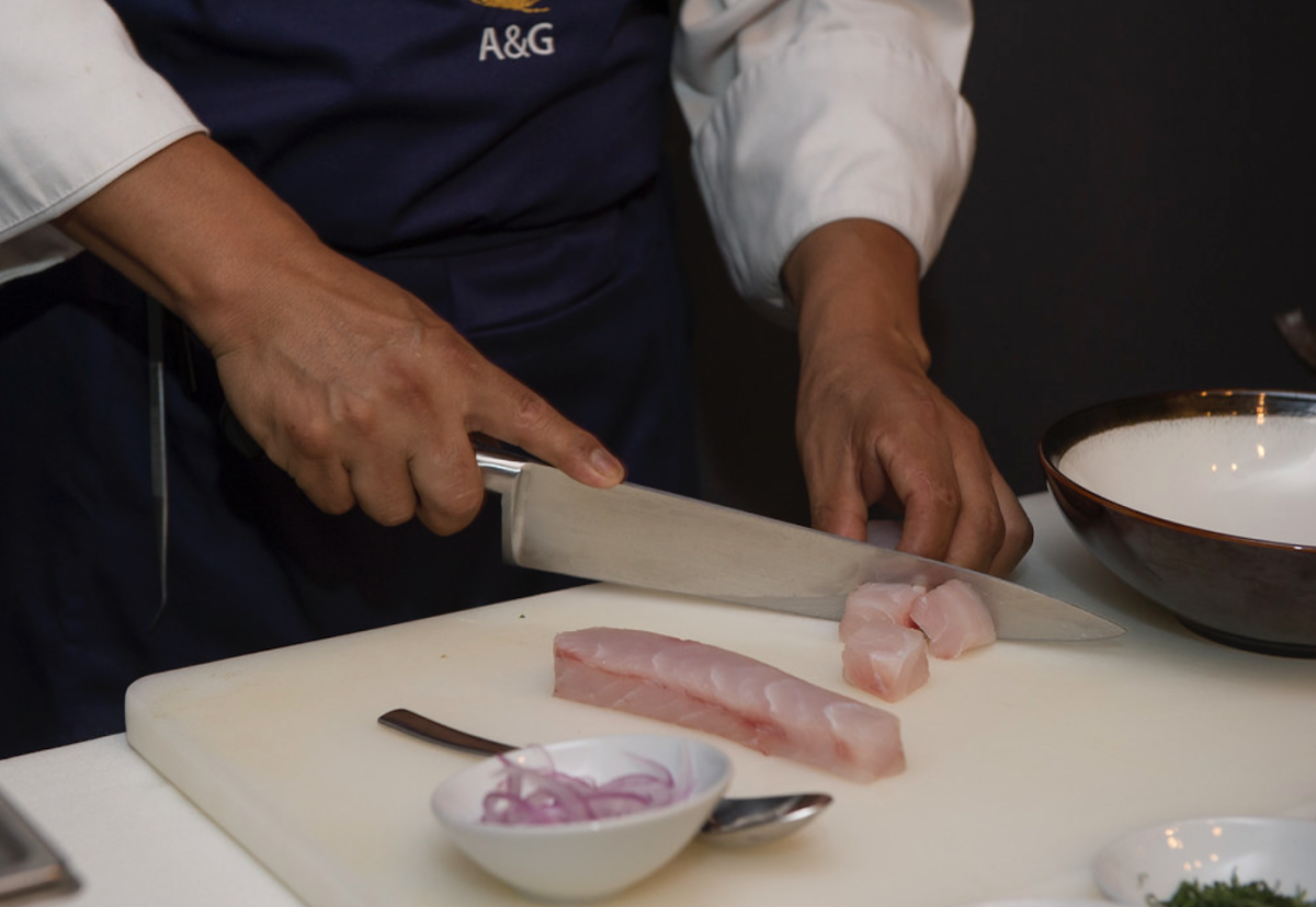 Cómo hacer un ceviche. receta tradicional peruana paso a paso