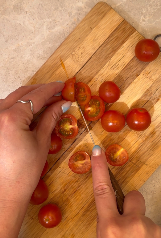 Ensalada de pasta con anchoas y tomates Cherry