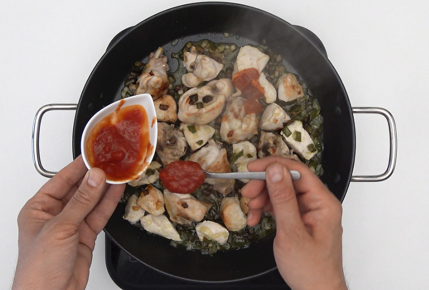 Fideuá de pollo y conejo