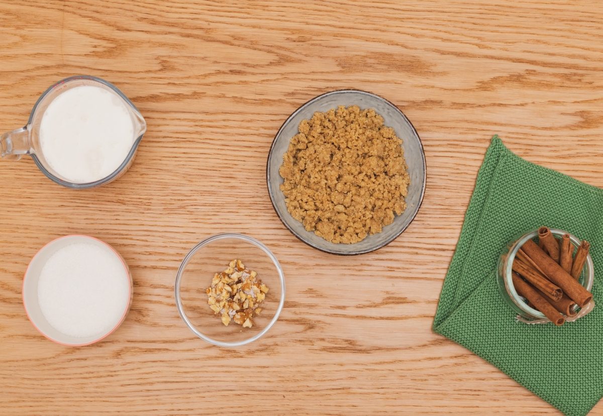 Intxaursaltsa con nueces. Postre tradicional vasco