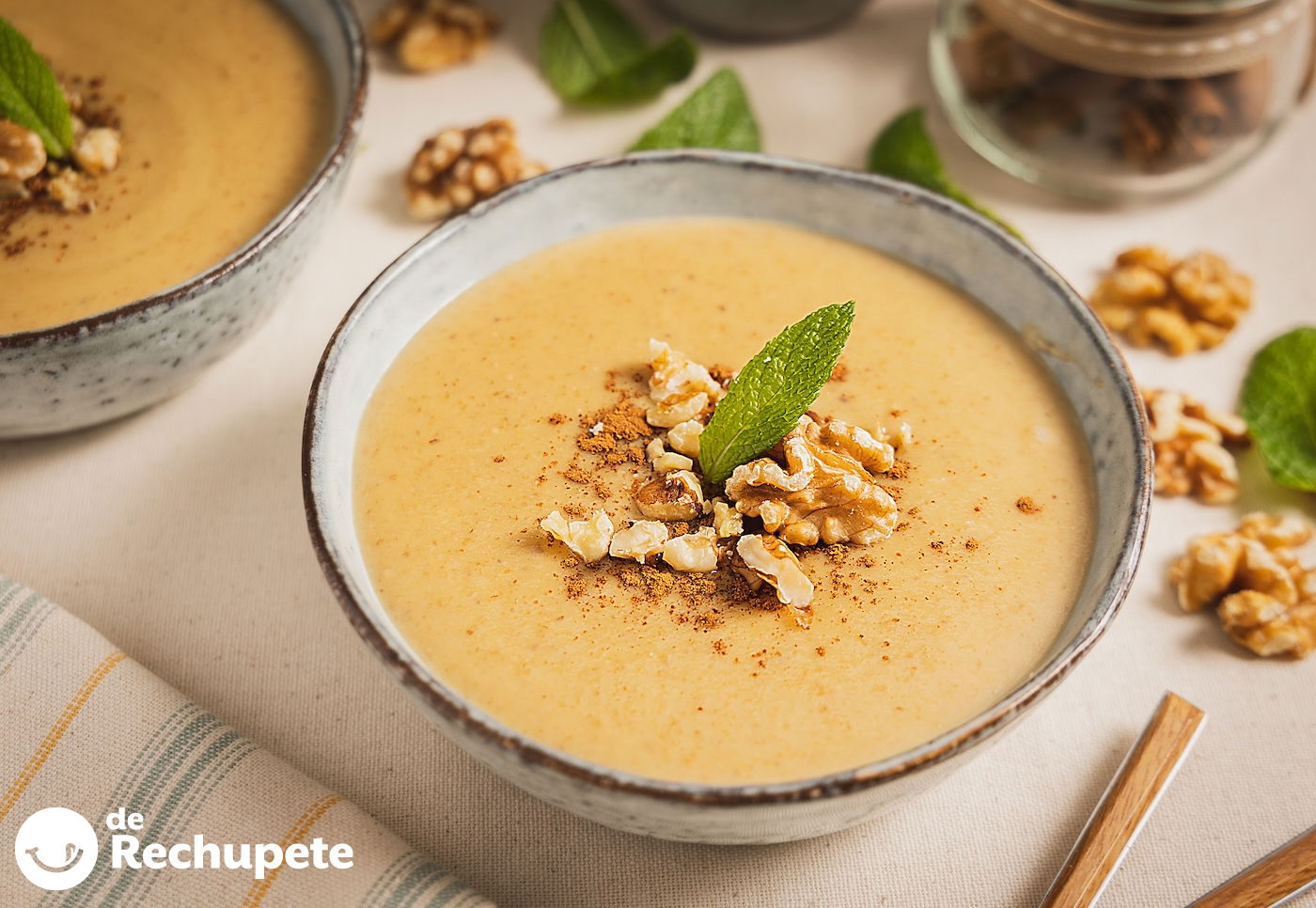 Intxaursaltsa con nueces. Postre tradicional vasco De Rechupete