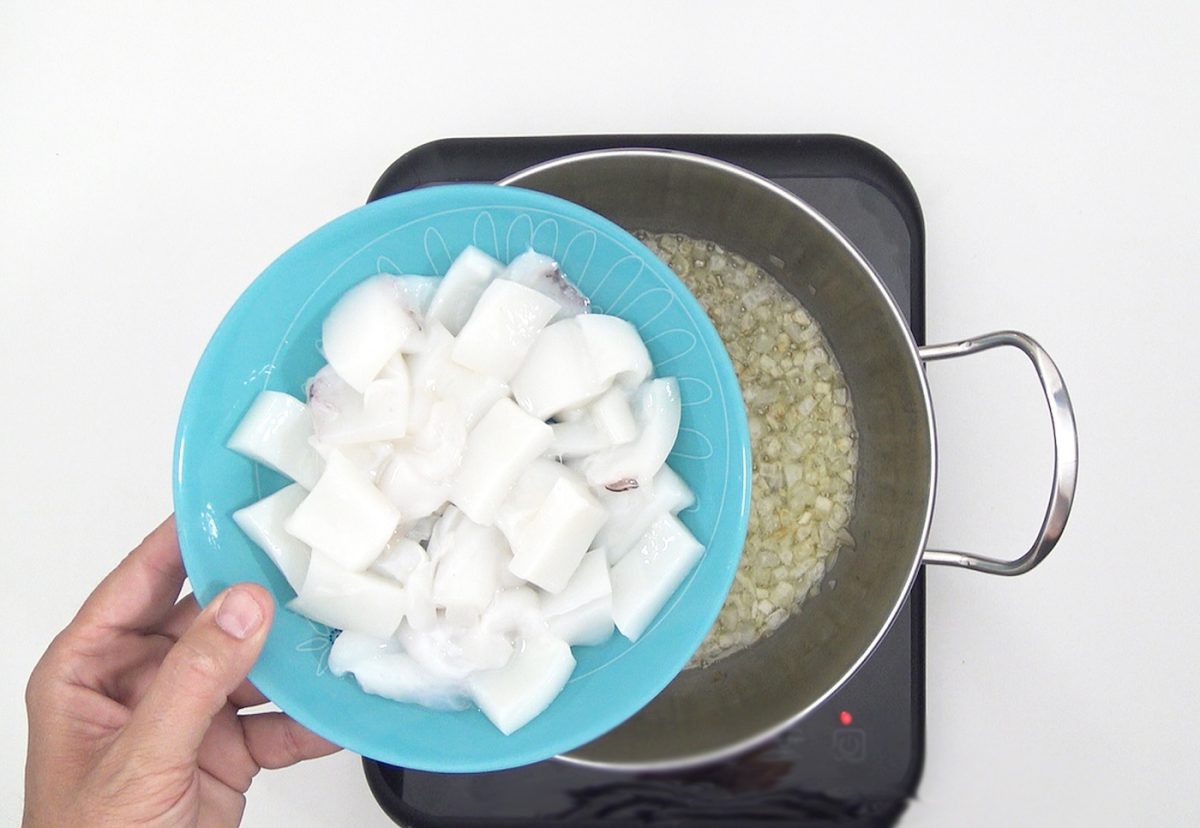Papas con choco. Receta de sepia con patatas