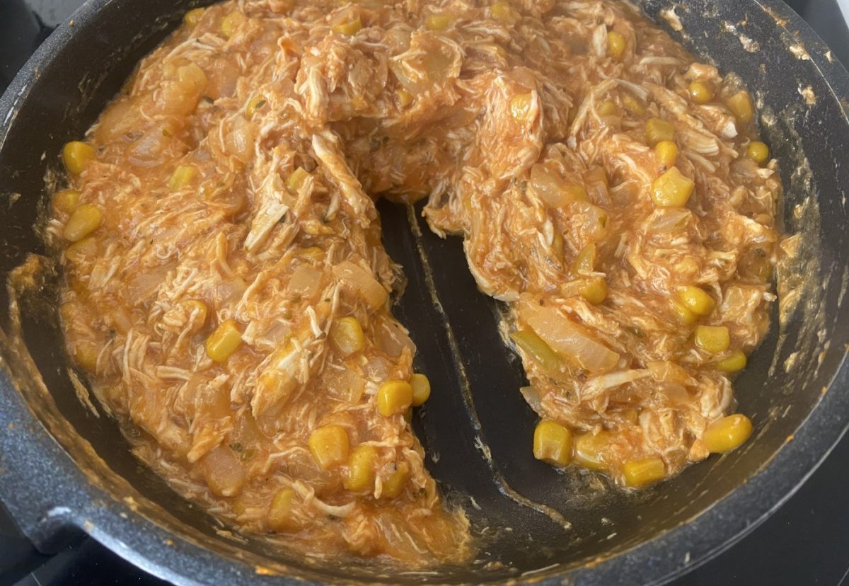 Pastel de pollo desmechado al horno. Sabor casero y delicioso