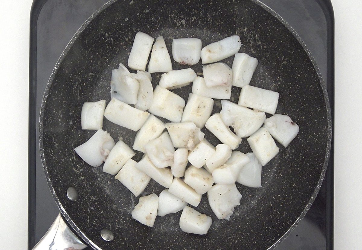 Sepia a la plancha con ajo y perejil. Una receta lista en 10 minutos