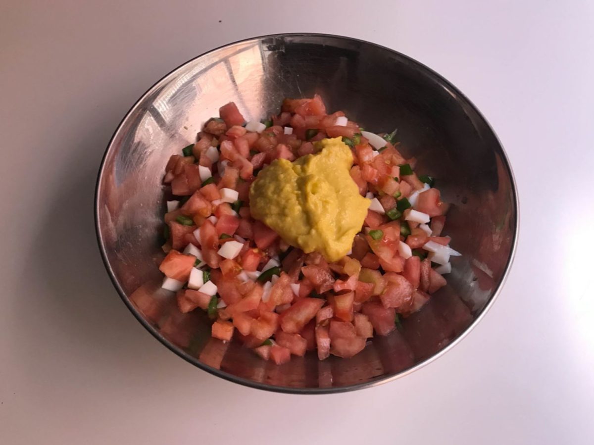 Cómo hacer pipirrana. La ensalada de Jaén paso a paso. Receta andaluza