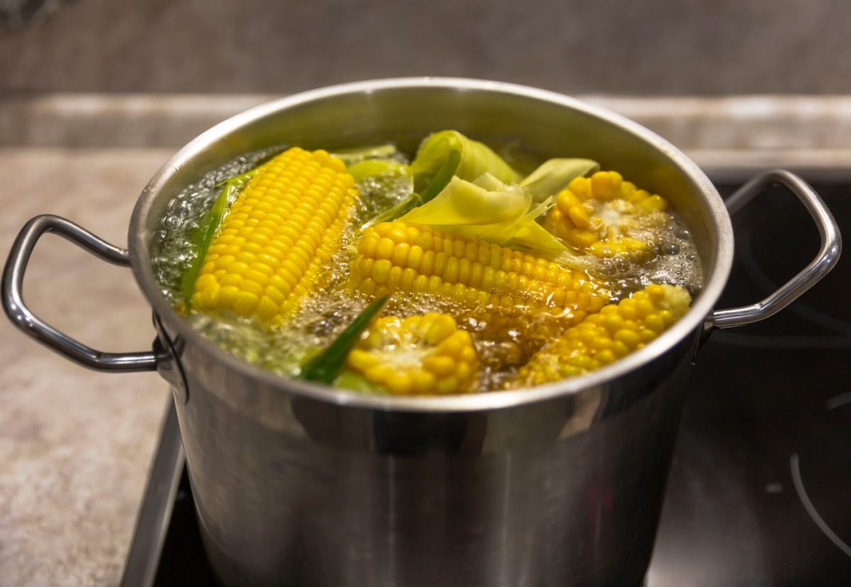 Ajiaco. La sopa colombiana de patata, pollo y maíz