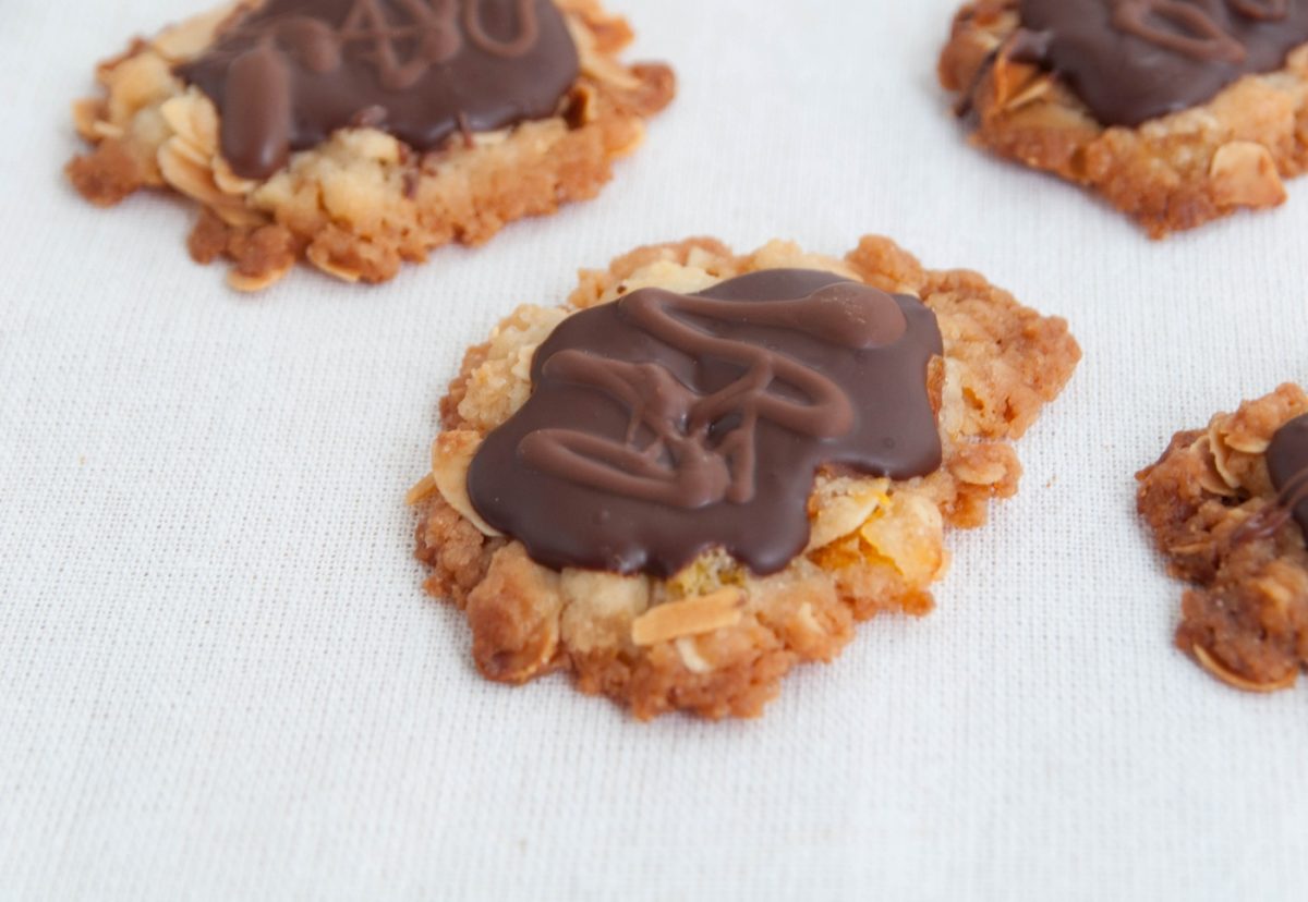 Galletas florentinas. Una delicia crujiente de almendras y chocolate