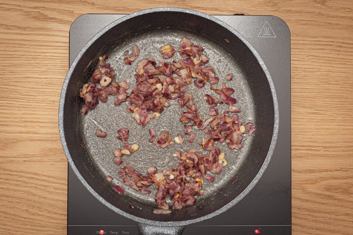 Habas con jamón. Receta sencilla y completa paso a paso