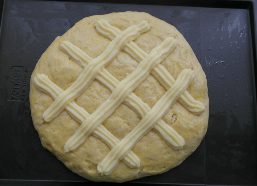 Tarta Larpeira gallega. Bollo dulce con crema pastelera