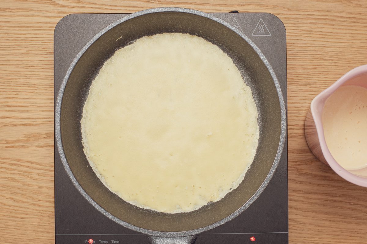 Crepes rellenos de pollo con champiñones