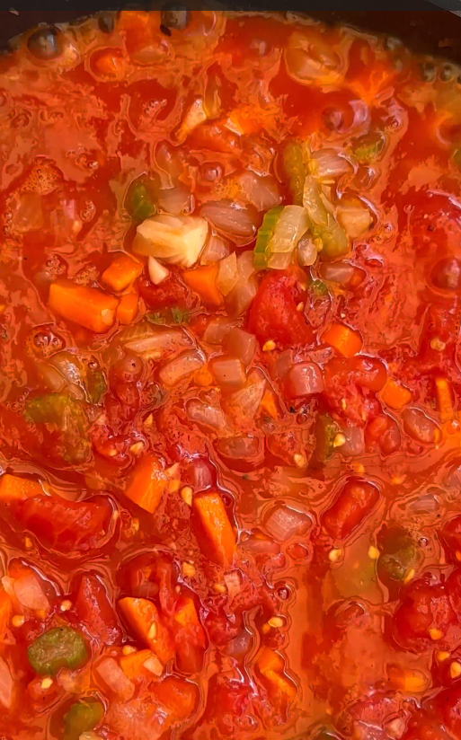 Pasta fresca con salsa alla Napolitana