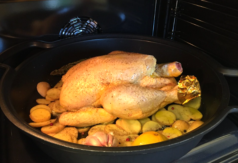 Receta de pollo al horno: horneado con patatas