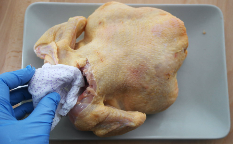 Receta de pollo al horno: secar el pollo