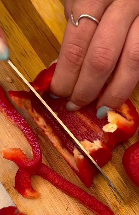 Tagliatelle con gambas y verduras. Receta rápida paso a paso