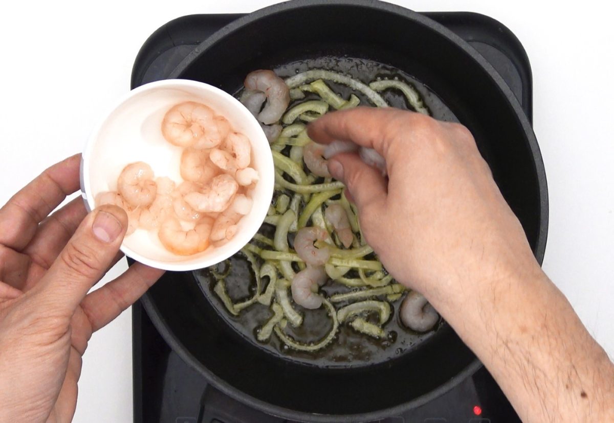 Tortilla de gambas. Una receta lista en 15 minutos
