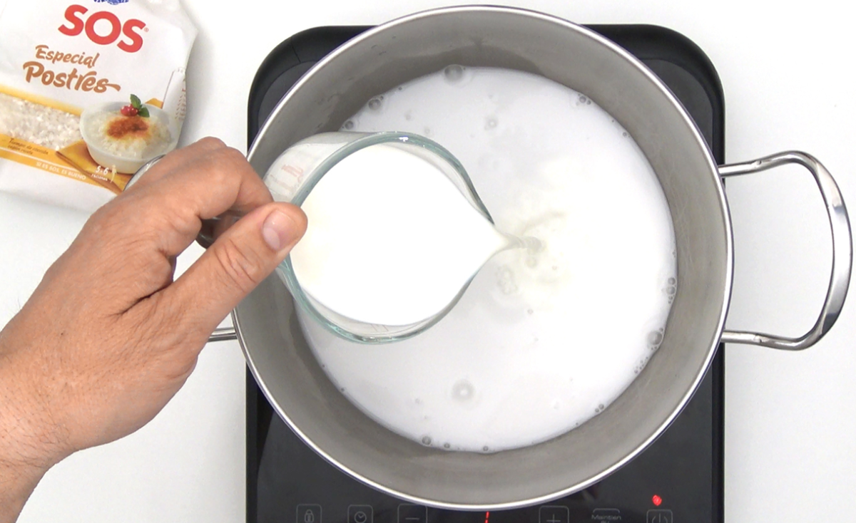 Arroz con leche de coco y mango