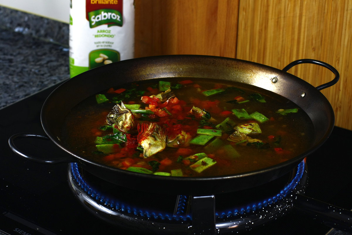 arroz de verduras en paella paso 11