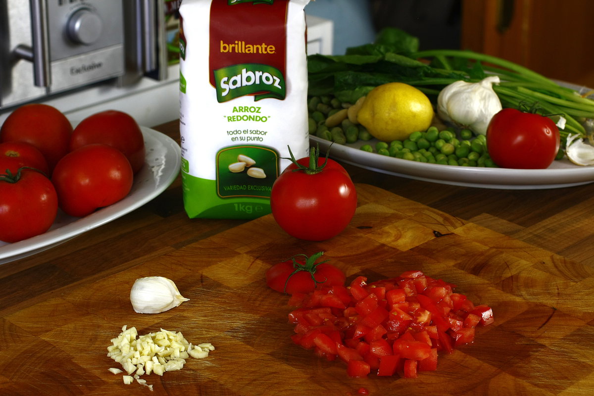 arroz de verduras en paella paso 7