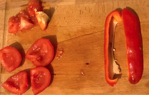 Cómo hacer rollitos de berenjena rellenos al horno
