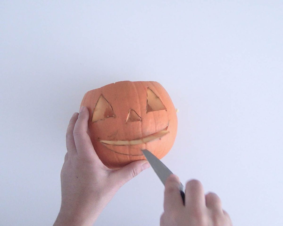 cómo decorar una calabaza paso 11