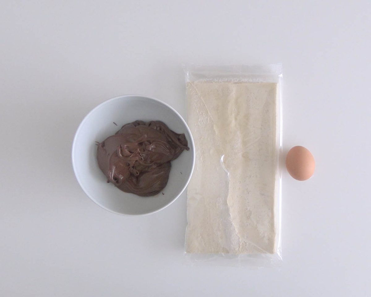 hojaldre relleno de chocolate paso 1