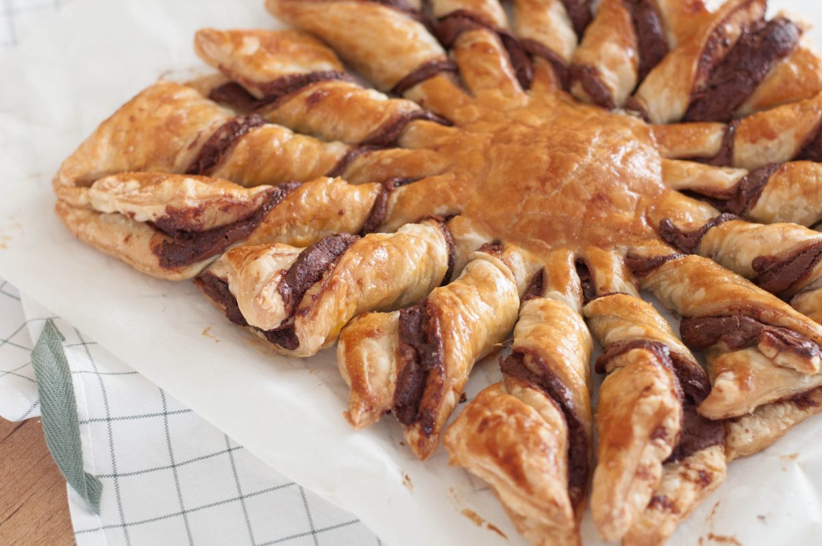 hojaldre relleno de chocolate paso 11