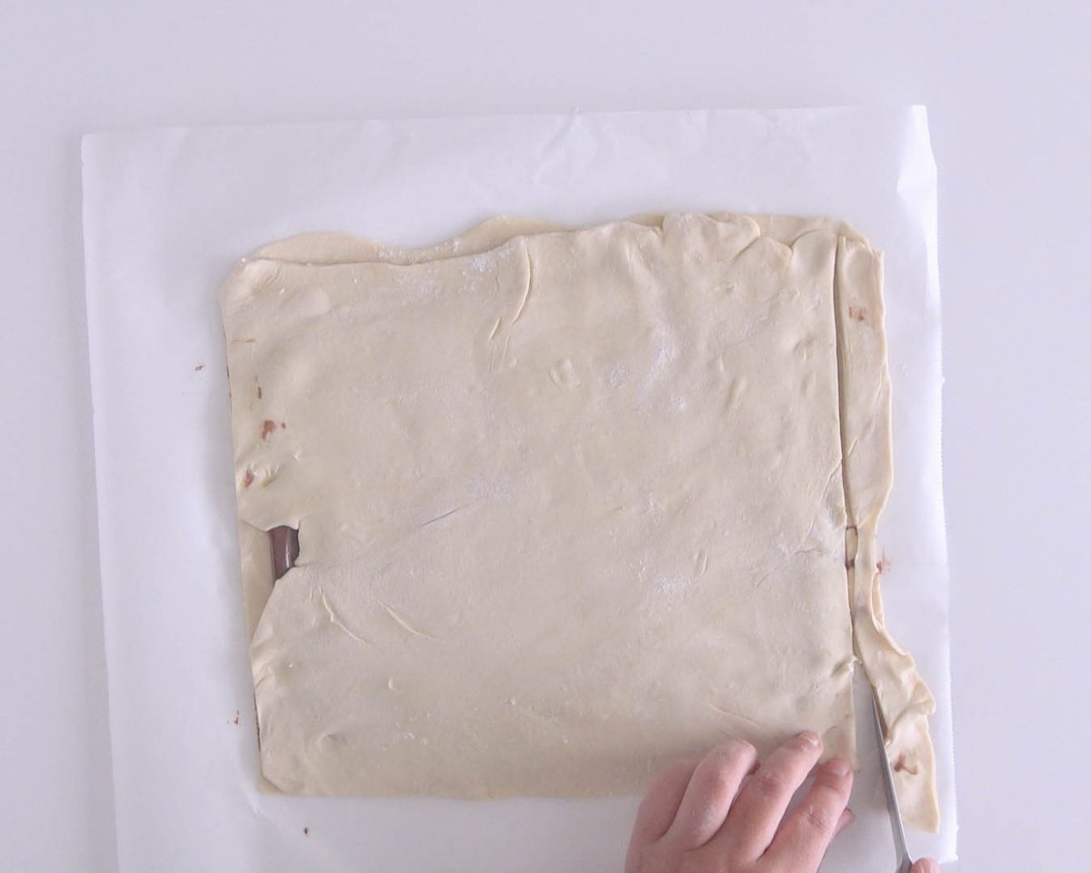 hojaldre relleno de chocolate paso 5
