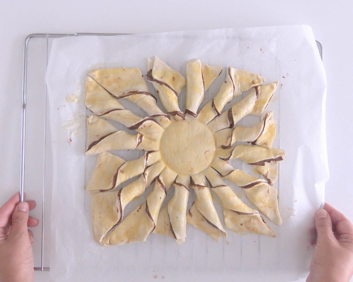 hojaldre relleno de chocolate paso 9