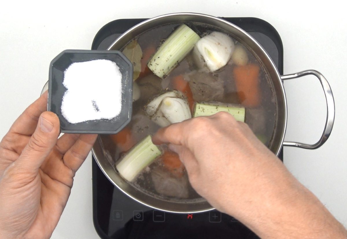 Blanquette de ternera. Un rico guiso de ternera estofada
