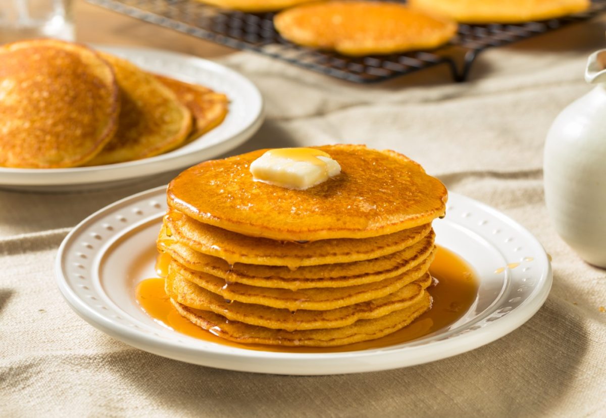 Las 3 recetas de pancakes de hace 70 años que aún triunfan