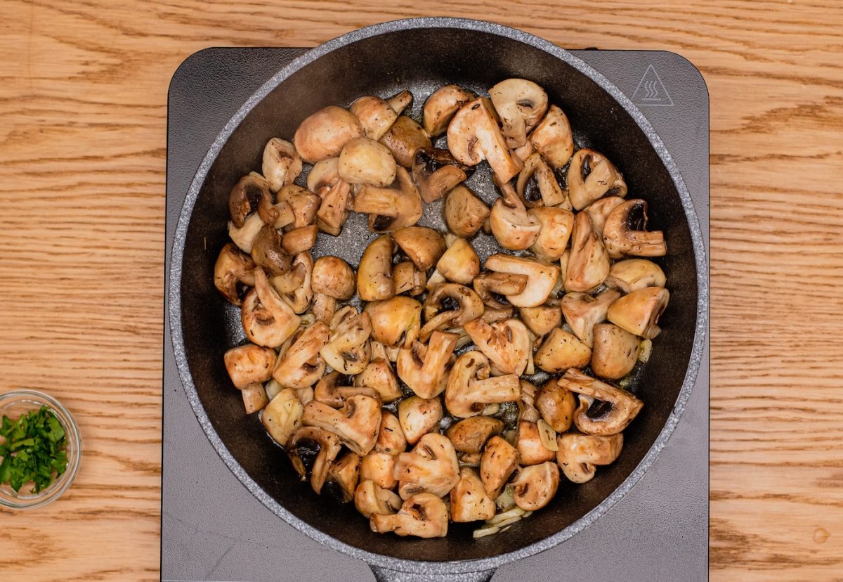 Champiñones al ajillo. Perfectos para una tapa