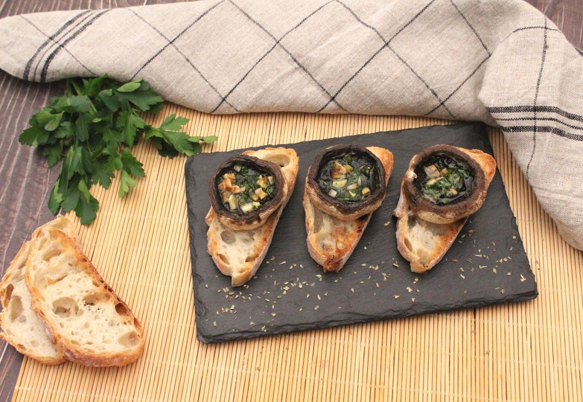 Champiñones al horno con ajo y perejil. Una receta sencilla y deliciosa