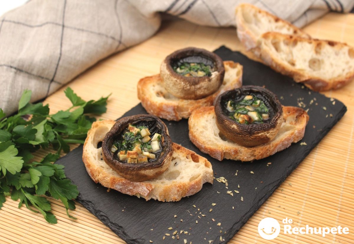 Champiñones al horno con ajo y perejil. Una receta sencilla y deliciosa
