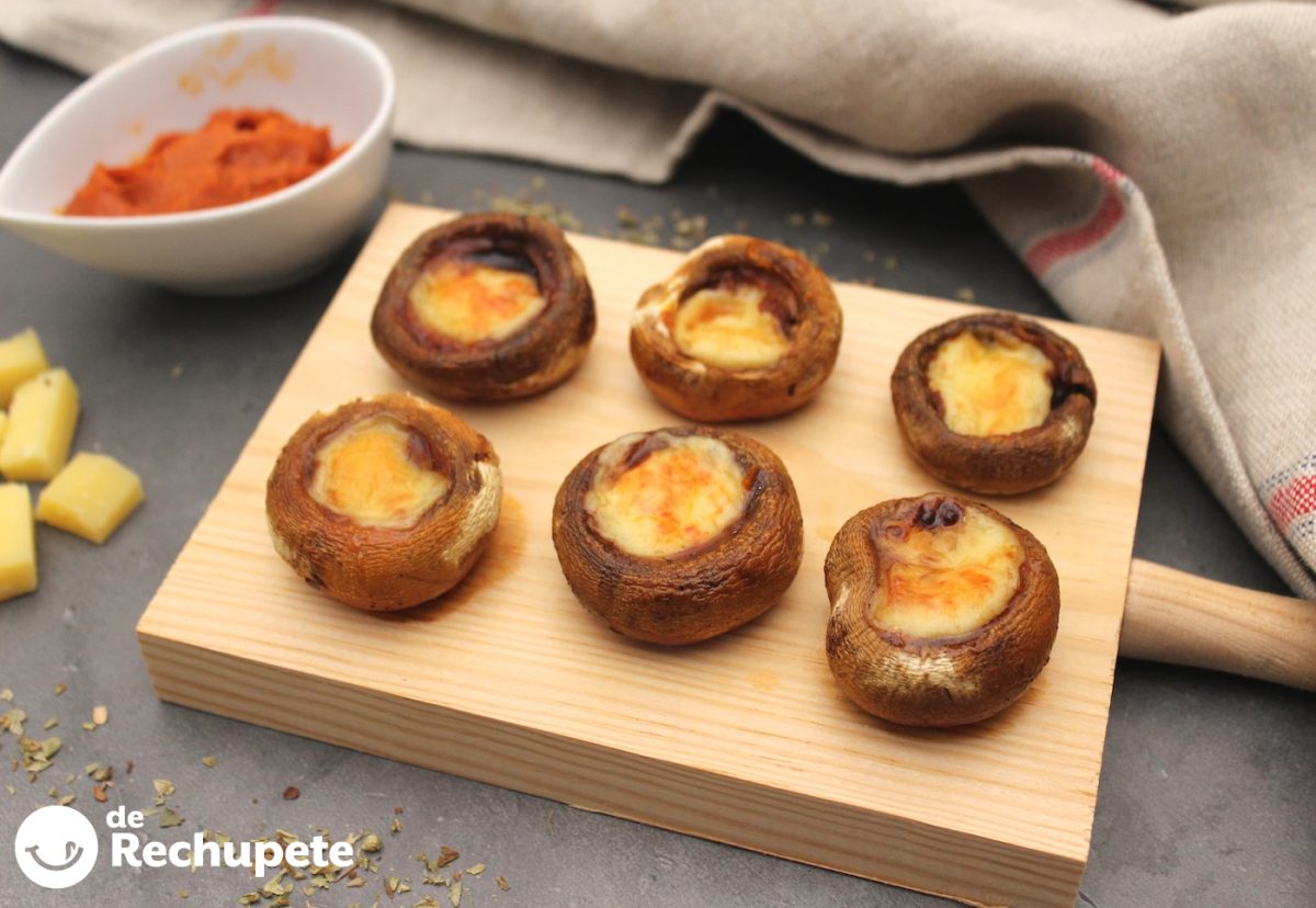 Champiñones rellenos de sobrasada y queso Mahón