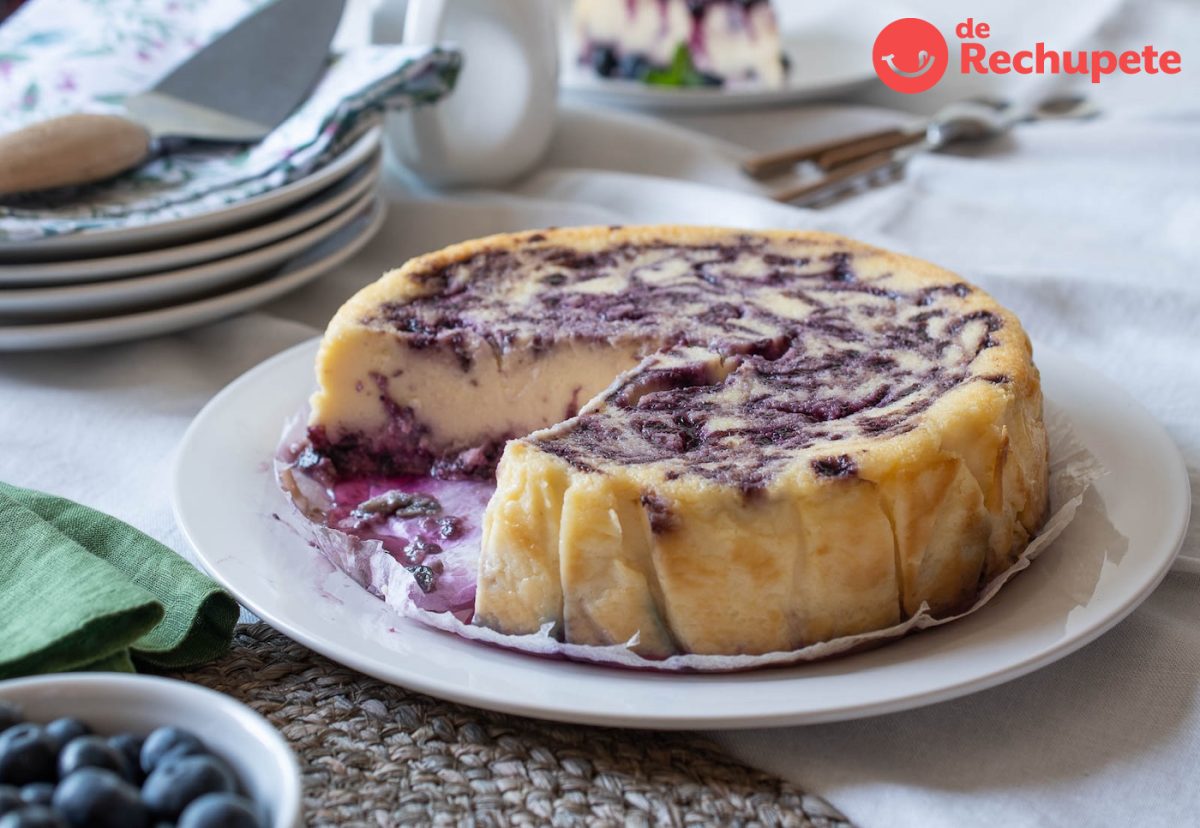 Cheesecake de arándanos. Cremosa y única con un toque frutal