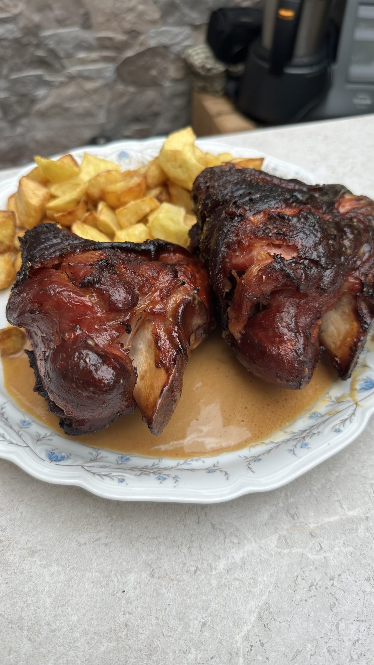 Codillo al horno. Un placer de la cocina tradicional