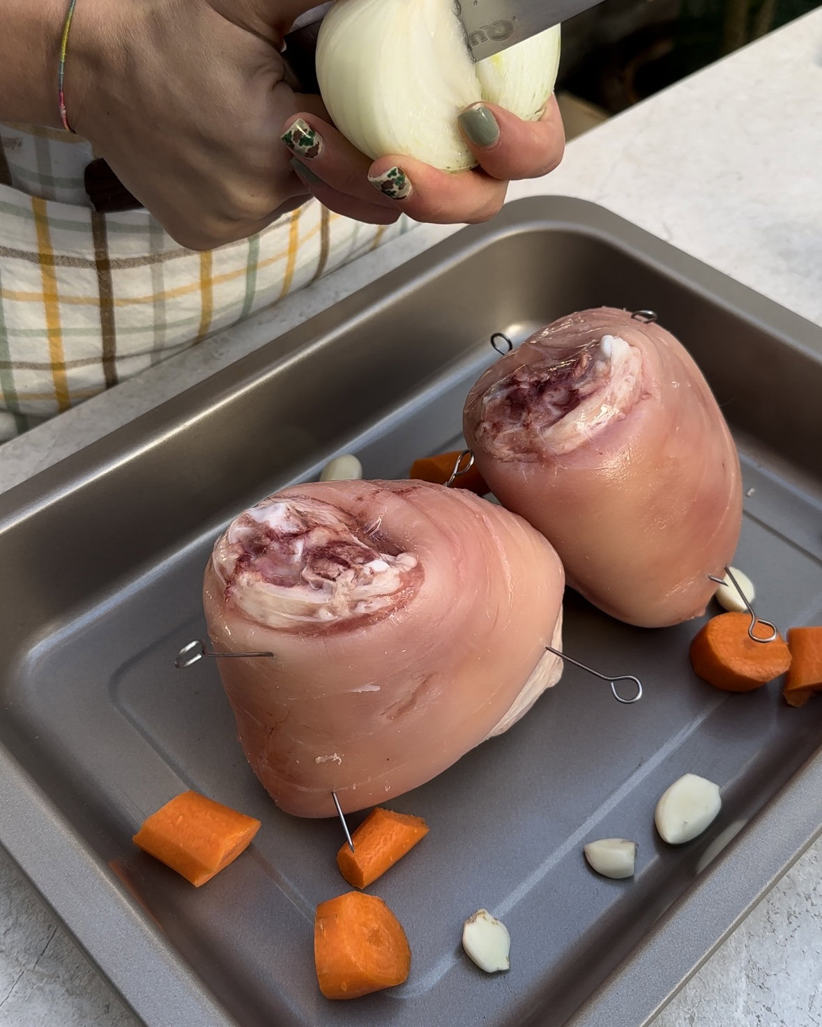 Codillo al horno. Un placer de la cocina tradicional